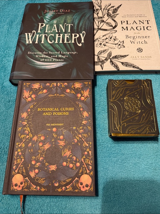 Other - Plant books and deck